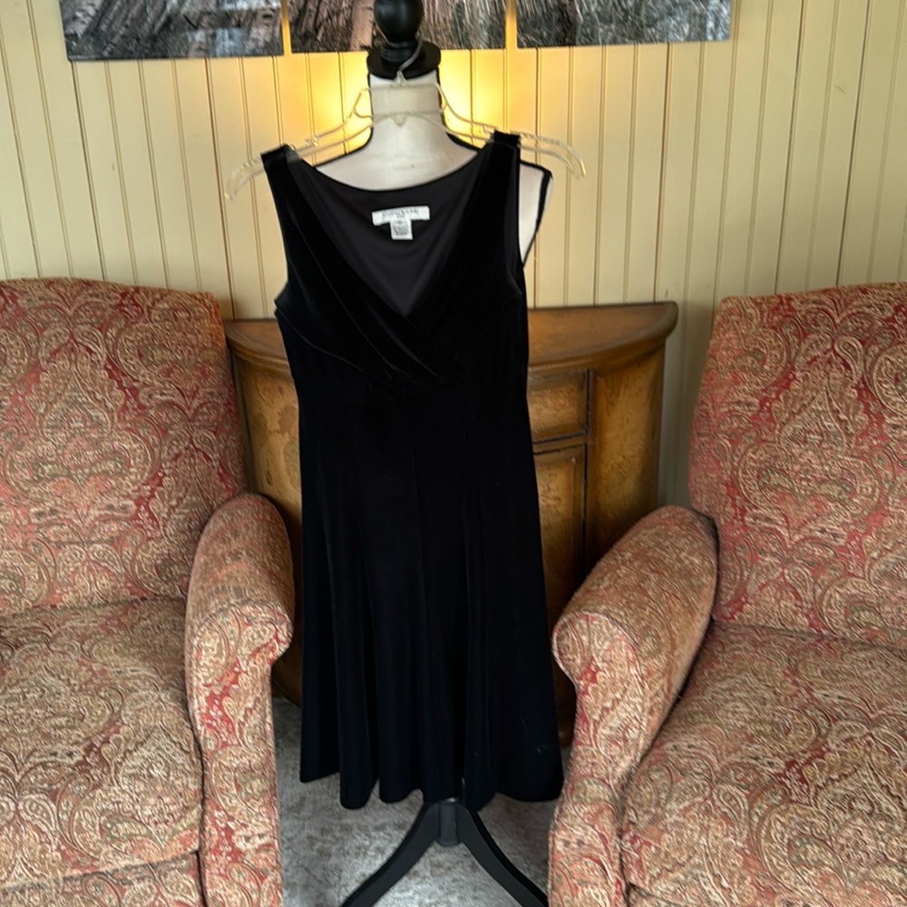 The most comfortable stretchy velvet little black dress!